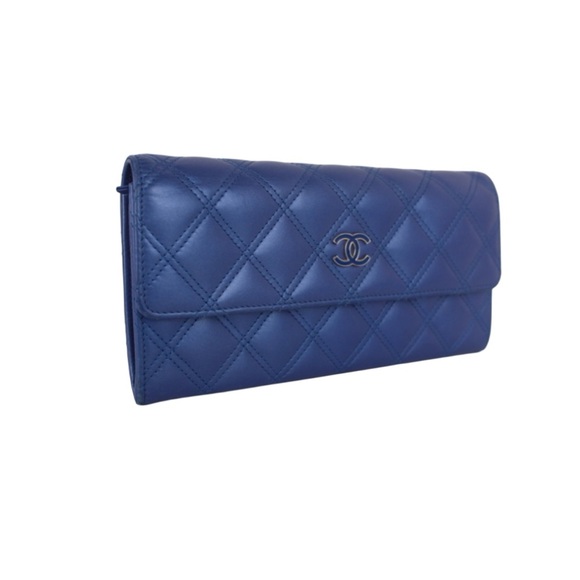 CHANEL MATELASSE LONG WALLET - Picture 2 of 11